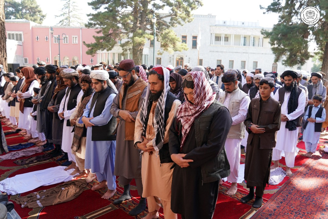 د نېکمرغه کوچني اختر د لمانځه په مراسمو کې د ریاست‌الوزراء د لومړي مرستیال ګډون
