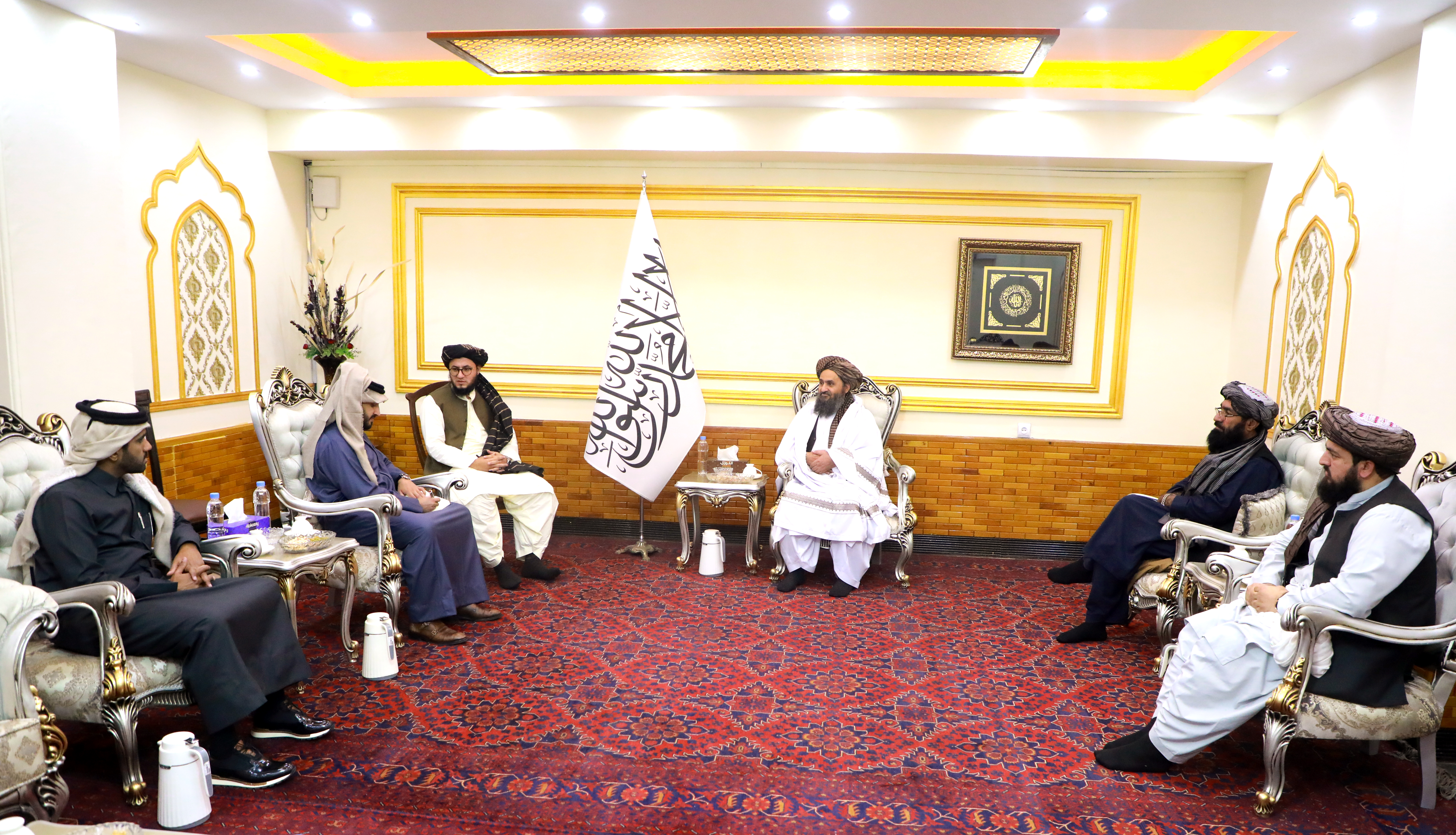 د ریاست‌الوزراء اقتصادي مرستیال په کابل کې د قطر له شارژدافیر سره وکتل