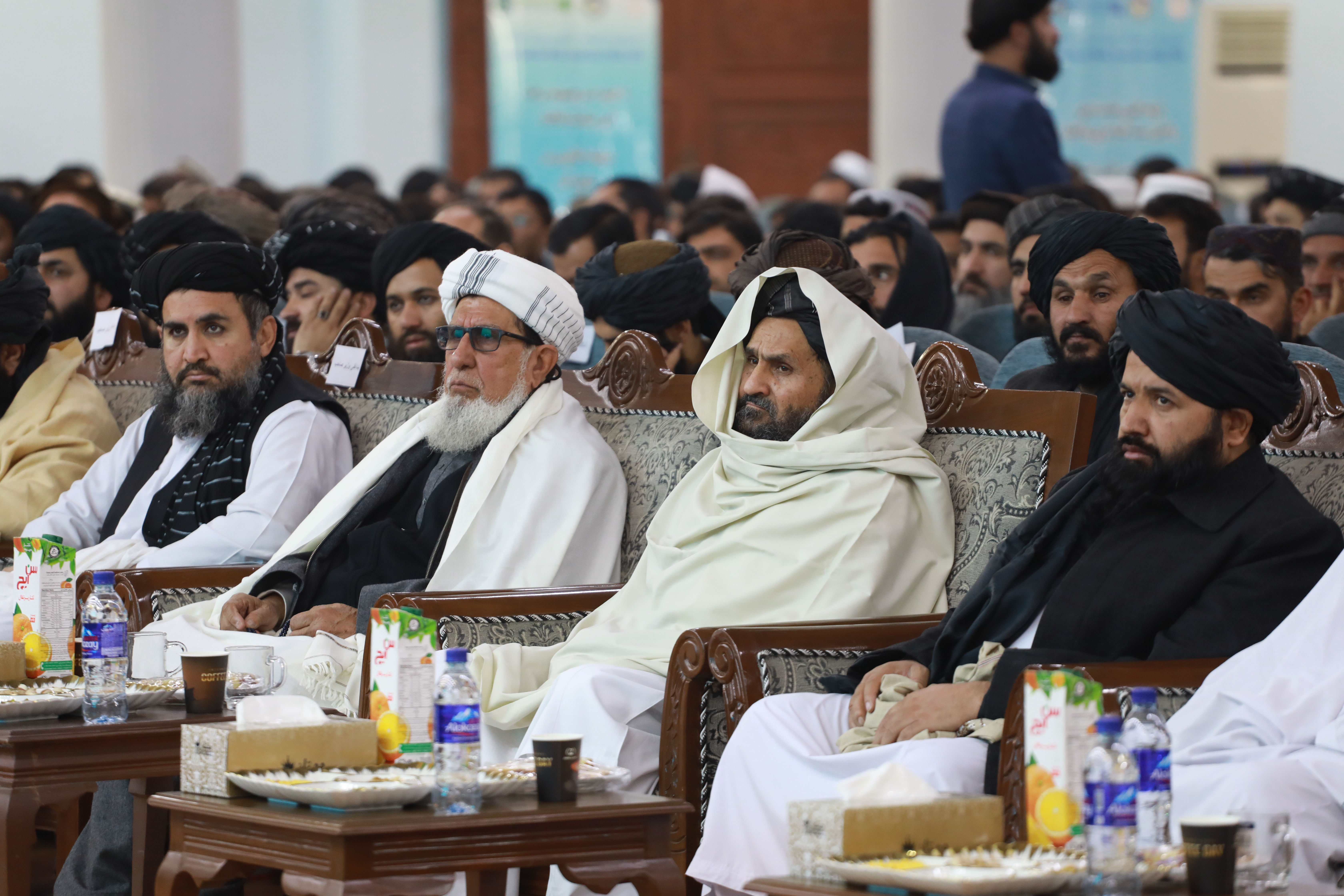 محترم ملا عبدالغني برادر اخوند د اوبو نړیوال څېړنیز کنفرانس کې ګډون وکړ