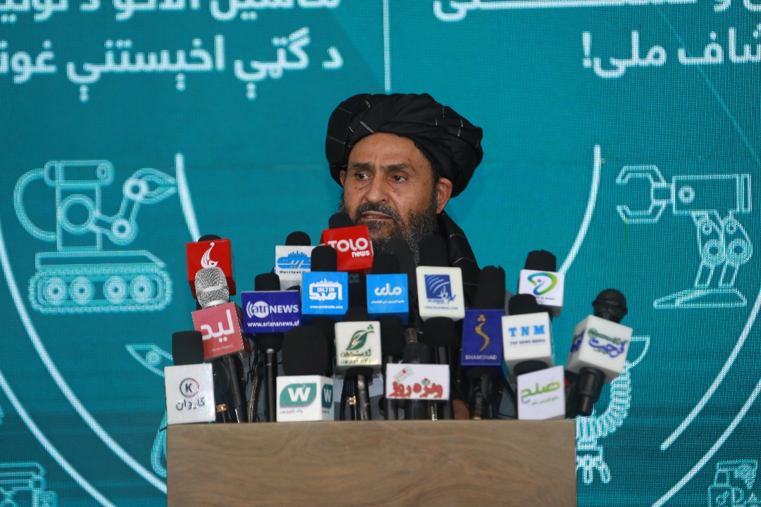 محترم ملا عبدالغني برادر اخوند د تولیدي فابریکو کمپلکس پرانیست