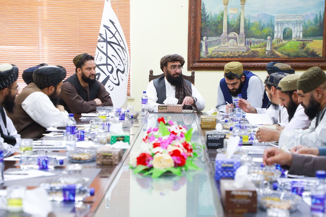 په کابل ښار کې پر دېوالونو د برېښنا سپمولو په اړه د پيغامونو لیکلو طرحه د تایید وړ وبلل شوه
