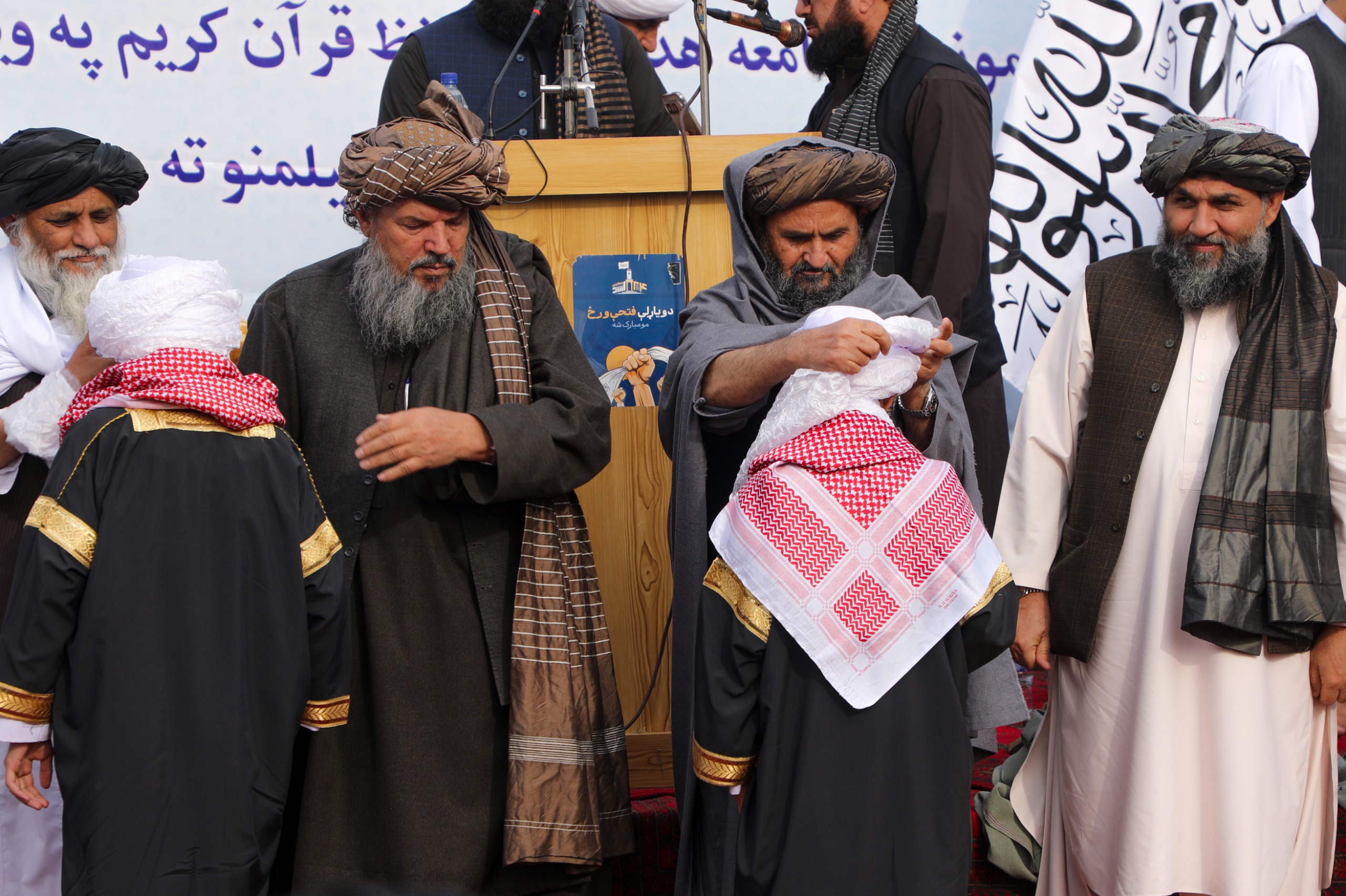 محترم ملا عبدالغني برادر اخوند: علماء کرام دې خلکو ته د دیني مکلفیتونو ترڅنګ د اسلامي نظام او ملي ګټو ساتلو روحیه هم ورکړي