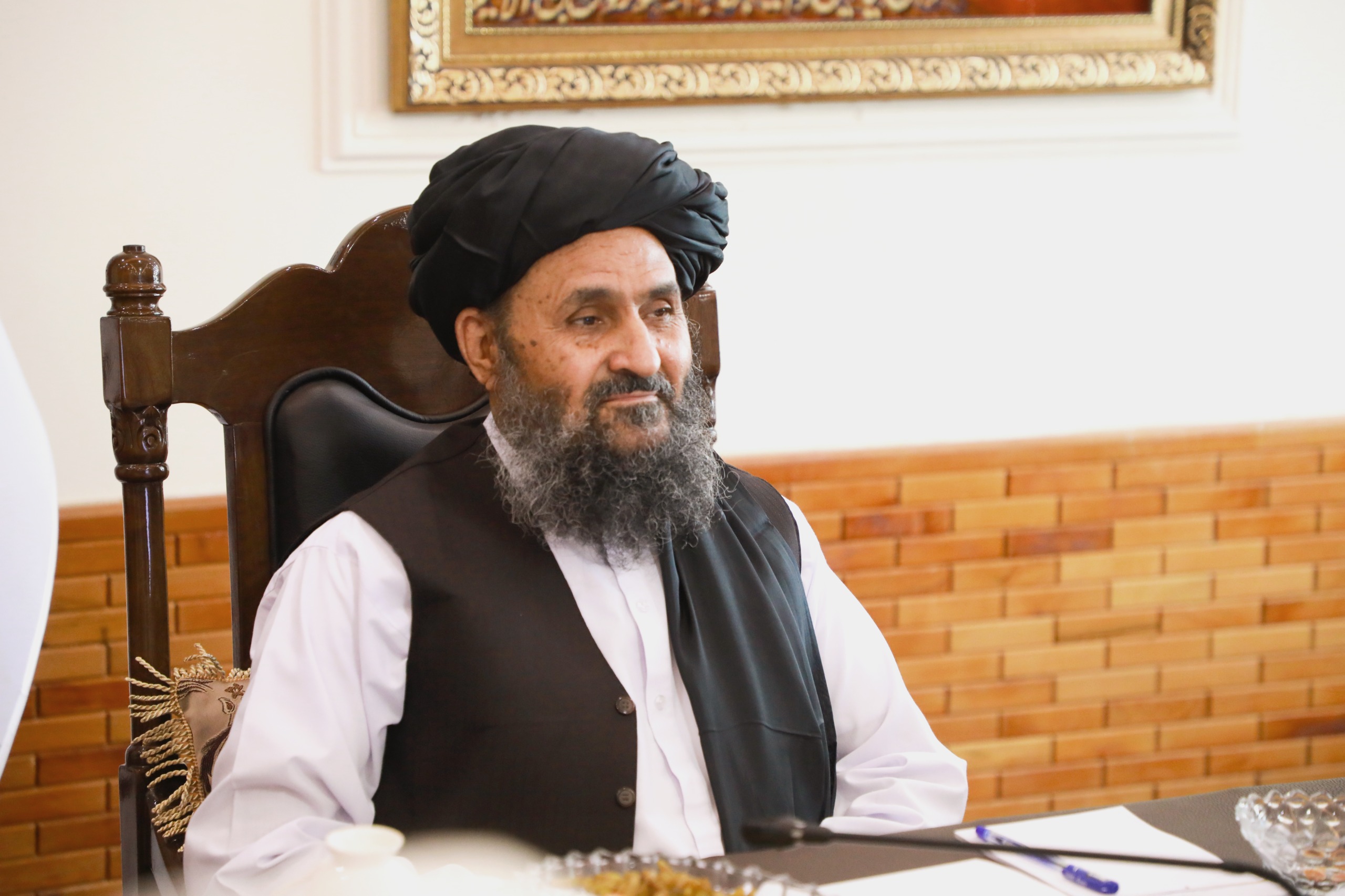 تدارکاتو کمېسیون د شاوخوا ۴.۲ میلیارده افغانیو په لګښت ۱۵ پروژې منظورې کړې