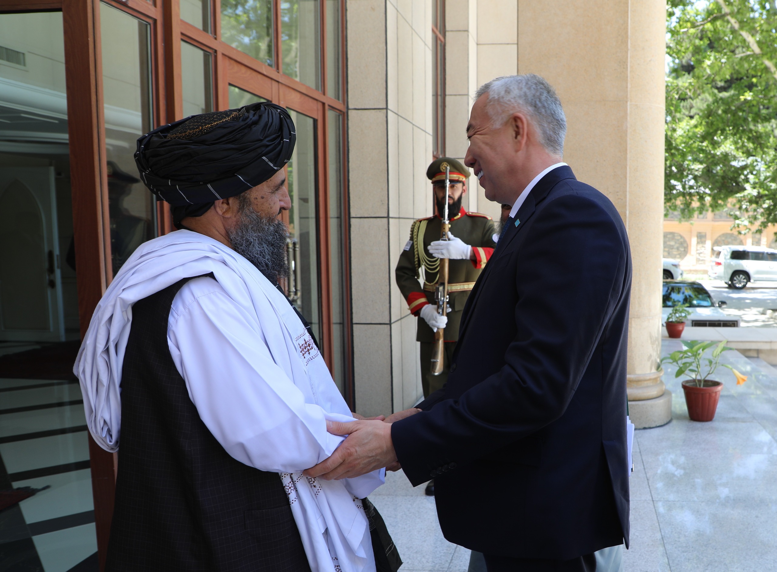 Mullah Abdul Ghani Baradar Akhund Emphasizes Swift Finalization of the Afghanistan–Kazakhstan Economic Cooperation Roadmap