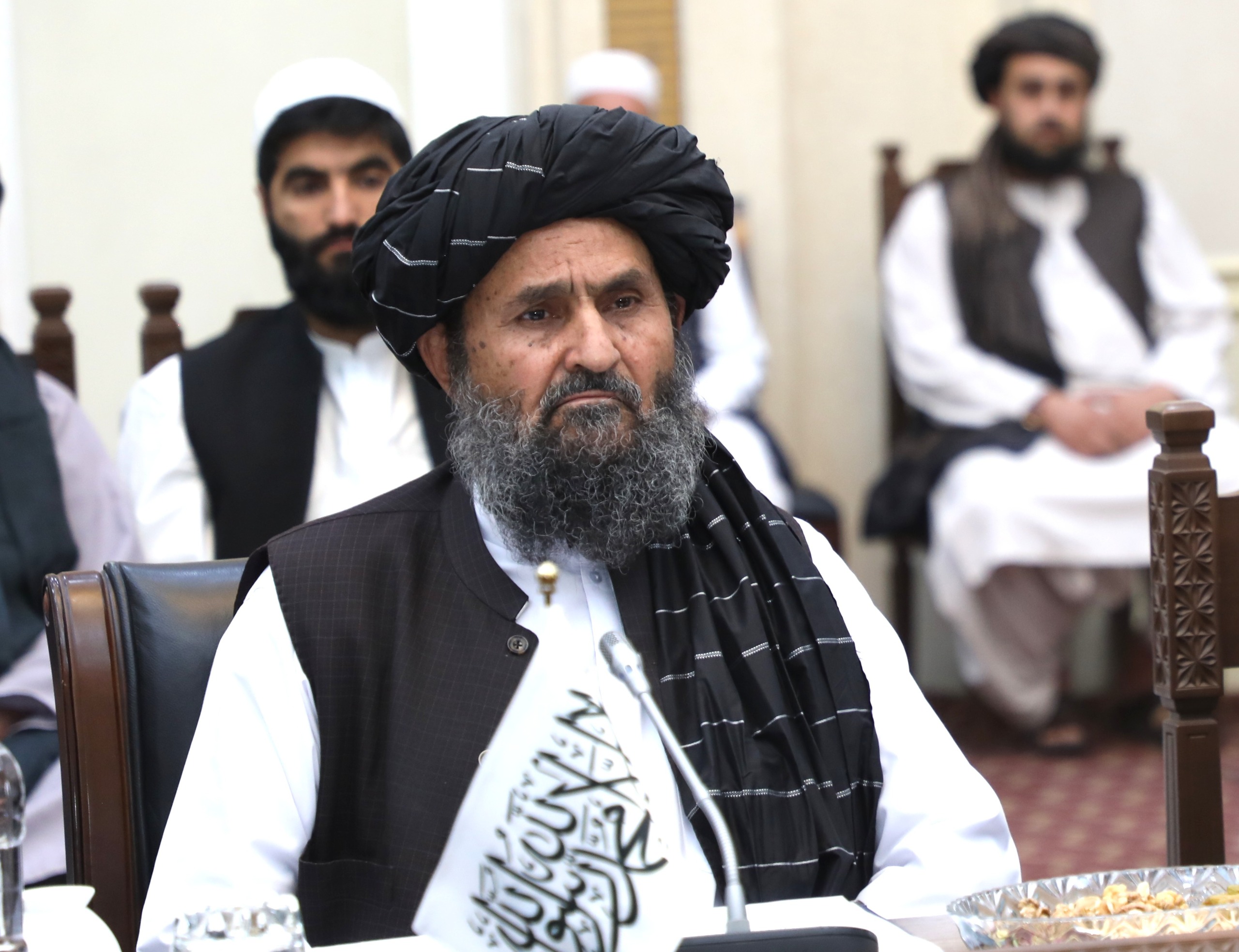 محترم ملا عبدالغني برادر اخوند د افغانستان او قزاقستان ترمنځ د اقتصادي همکاریو د لار نقشې پر ژر نهايي کېدو ټینګار وکړ